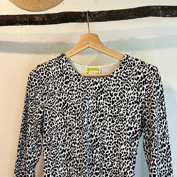 Yummy Sweater Co White/Black Animal Print Soft Cotton Bodysuit Size Large - Picture 2 of 10